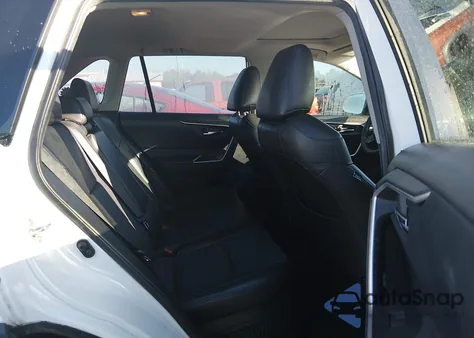 2020 Toyota Rav4 Hybrid Xle z USA, uszkodzony, nr VIN 2T3RWRFV4LW061638